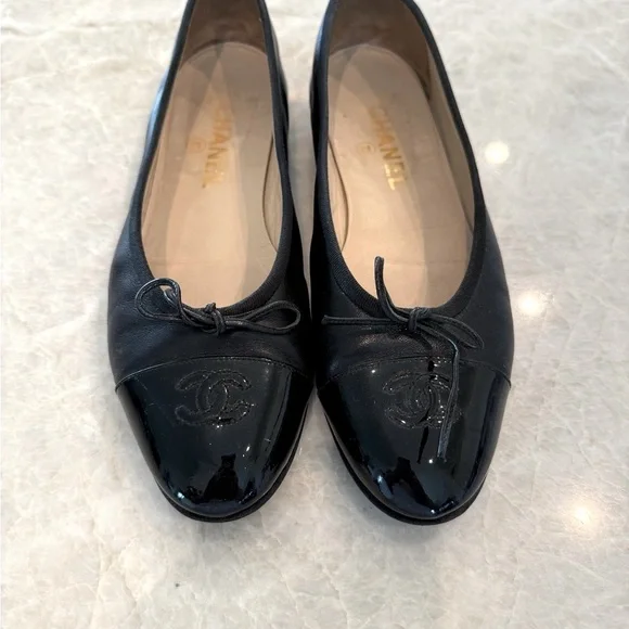 Chanel Black Leather Ballet Flats - Picture 1 of 6